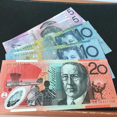 澳洲塑膠鈔50元+澳幣13.95元