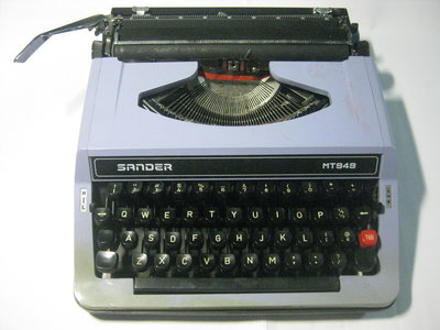 早期辦公事務機具 日本製 SANDER MT949 英文打字機  便宜賣  免運費