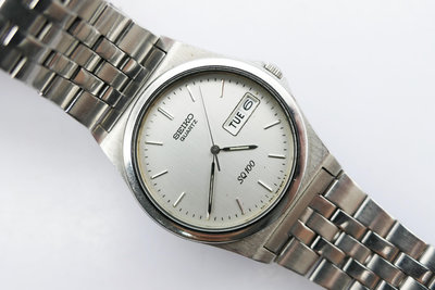 (小蔡二手挖寶網) 日本製 SEIKO 精工 SQ100 石英錶 日星期顯示 原廠錶帶 有行走 品優 商品如圖 100元起標 無底價