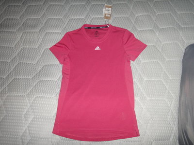 ~保證真品全新的女款 Adidas 紅紫色聚酯纖維款XS號短袖圓領T恤~便宜起標底價標多少賣多少