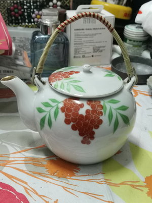 收藏一支日本早期"老九谷"燒製的老茶壺!
