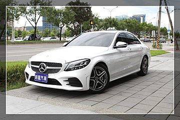明龍汽車 2019 BENZ C300AMG 總代理 小改款 運動版 僅跑四萬