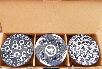日式的青瑤｜和風餐具套裝三入組｜青瓷碗｜唐草