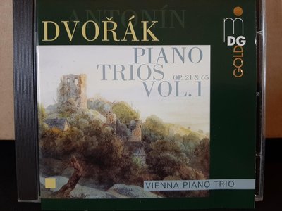 Vienna P.trio,Dvorak-P.trios Vol.1 & 2維也納鋼琴三重奏團演繹：德佛扎克-鋼琴三重奏全曲，共2集，共2片CD,不分售。