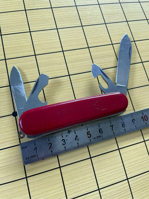 2手 維氏 victorinox 瑞士刀 85mm 主副刀 外殼有使用痕跡 功能正常