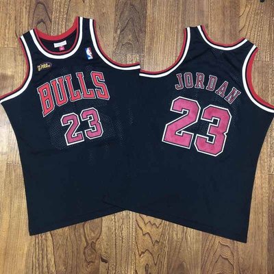 麥可·喬丹 （Michael Jordan）NBA芝加哥公牛隊 1996～97中冠軍 黑色 球衣 23號