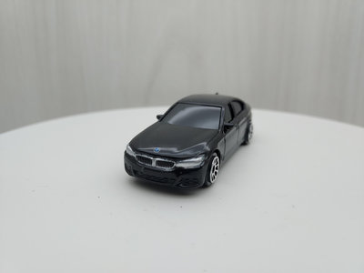 台灣現貨 全新盒裝~1:64~寶馬 BMW 550I 黑色  黑窗 合金 滑行車 模型車 玩具 小汽車 兒童 禮物 收藏
