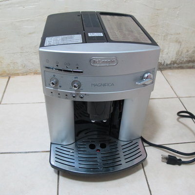 義大利 Delonghi 全自動研磨咖啡機 ESAM 3200 下標賣 不議價