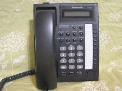 國際Panasonic TES824電話總機公司貨+黑色7730來電顯示話機5台+不停電設備