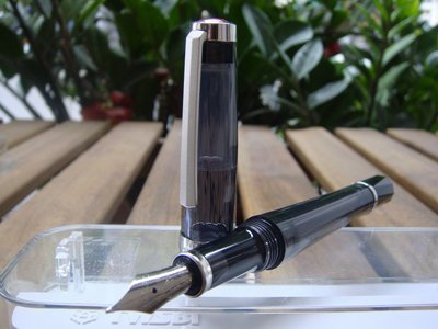RARE Discontinued 三文堂 Vac 700 Demo BLACK Fountain Pen