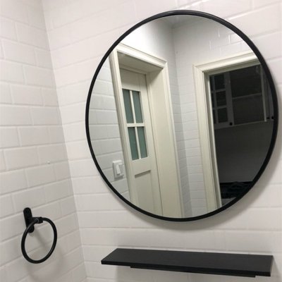 現貨熱銷-北歐浴室鏡子衛生間壁掛免打孔圓鏡廁所洗手間帶置物架梳妝圓形鏡滿仟免運