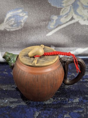 金欣古玩：台灣早期老茶壺紫砂壺：30幾年的老茶壺拍賣173西西／02207