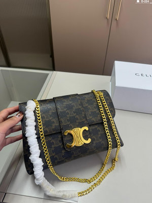 【二手包包】賽琳 CELINE Victoire鏈條包看膩了lv老花的集美們看這里賽琳鏈條包 我太喜歡新款包 NO115571