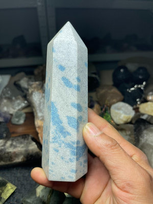 天然喜馬拉雅K2水晶柱擺件 K2原石打磨六棱水晶柱藍點藍銅礦【老王收藏】9336