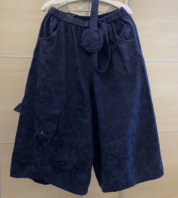 最有型的它來了！斷貨必買❤️a la sha 藍色迷彩M號可拆式吊帶造型低檔寬褲裙 百搭好有型😍