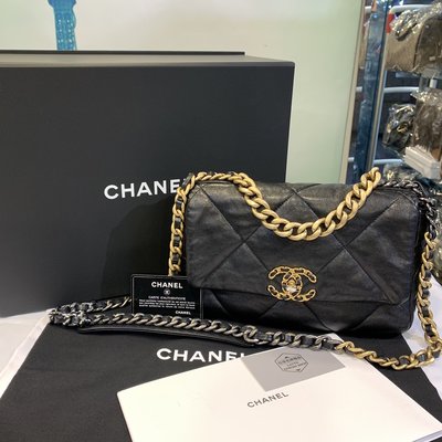 【拉堤名牌精品】Chanel 19 手提包/斜背包 26CM(小)  AS1160  9成新