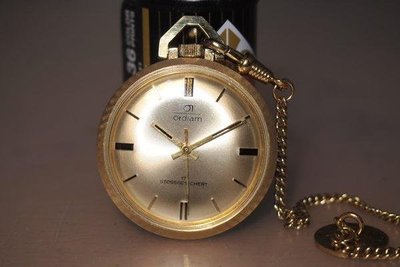 Ordiam  懷錶 機心- 機械式  直徑-3.4cm.厚-0.9cm.  行走正常  外部如圖所示