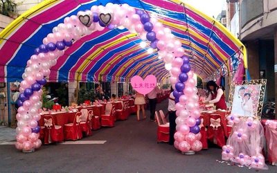 高雄花店(上禾花坊鮮花氣球館)8米鋁箔氣球拱門~開幕婚宴戶外流水席週年慶氣球佈置