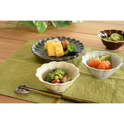 日本製美濃燒 陶瓷 綠色/灰色 菊型小碗 醬料盤 小菜盤 醬菜 冰淇淋 甜點碗 水果碗 配菜