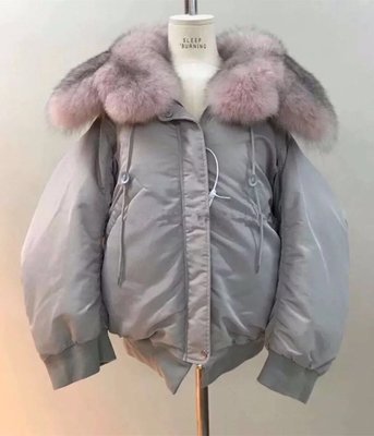 正韓～雲朵。韓國設計師 100%羽絨愛心狐狸毛飛行外套