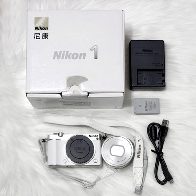 【極新】尼康Nikon 1 J5 Model數位相機、微單眼相機(銀)+10-30mm鏡頭