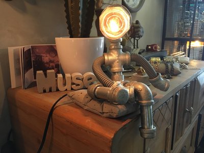 【曙muse】工業風檯燈（可調光）機器人桌燈 造型檯燈 桌邊燈 loft 工業風 咖啡廳 民宿 餐廳 住家 設計