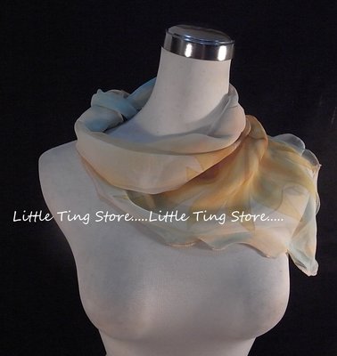 Little Ting Store:母親節禮物黃藍雛菊太陽花浪花滾邊SILK絲大方巾/可搭配絲巾圍巾披肩頭巾髮帶