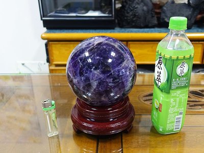 §能量礦石§ 少見大尺寸 紫水晶球 重3978g 直徑142.6mm 附球座