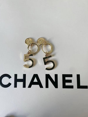 ❤️歐洲代購---Chanel香奈兒美妝櫃會員禮品2023年聖誕掛件改造耳環(附紙袋、收納盒)