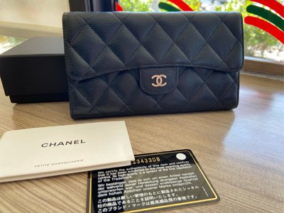 Chanel 黑色銀釦荔枝紋三折長夾