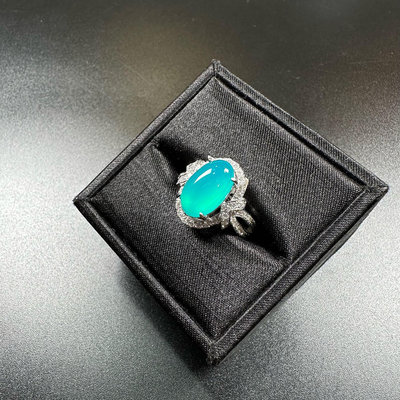天然 藍玉髓 俗稱 台灣藍寶 蛋面戒指 戒指18K金 鑲嵌 天然鑽 現貨 實拍