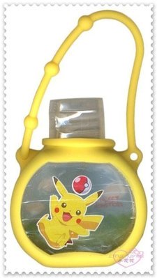 ♥小公主日本精品♥《Pikachu》皮卡丘 寶貝球 造型 可隨身攜帶 抗菌 37毫升 乾洗手 56873009