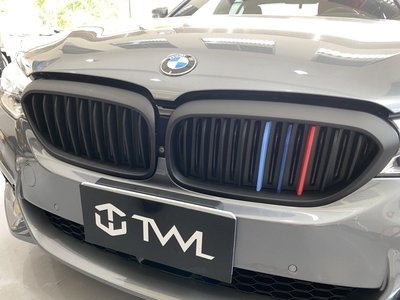 《※台灣之光※》全新BMW寶馬G30 G31 17 18 19年3色版三色板全黑消光黑平光黑水箱罩大鼻頭組