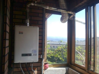 ☆鋁板封窗圖範☆  RUA-C1300WF  櫻花 林內 莊頭北 強制排氣熱水器  瓦斯爐 除油煙機