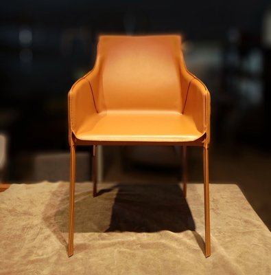 HODERN CASSINA CHAIR 全包式馬鞍皮餐椅/書椅/-全鋼骨結構+俐落薄體流線造型，請鑑賞