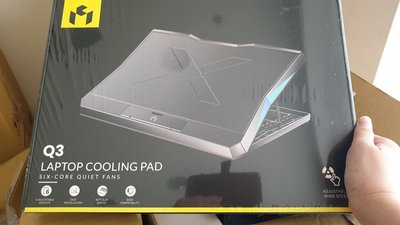 Q3 Laptop Cooling Pad散熱架      筆電架  18吋以下，全新，原價500左右