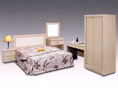 大台南冠均家具批發---全新 雙人房間組 5*6雙人床組 6件式 木心板製作 *床頭片/衣櫃/邊櫃/化妝台/書桌/床底板