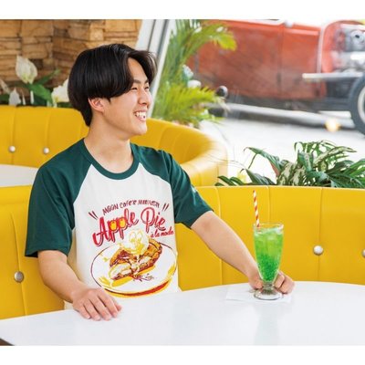 (I LOVE 樂多)MOON Cafe Mihashi Apple Pie 短袖上衣 兩色可選購[ TM837 ]