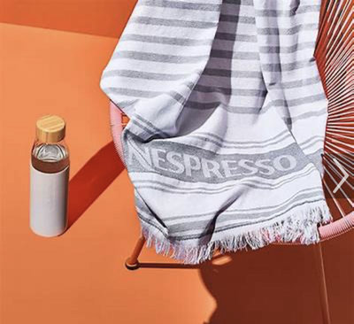 全新Nespresso 夏日海灘巾巾，禮盒未拆封