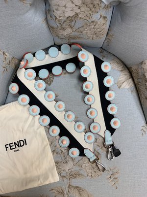 Fendi 背帶-5 (又酷又可愛的寬背帶)
