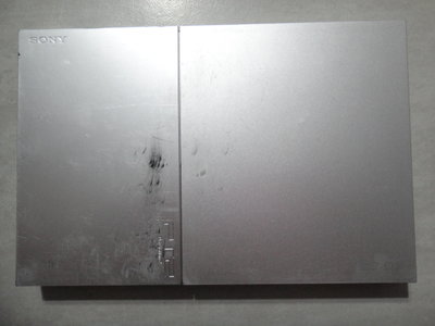 【~嘟嘟電玩屋~】PS2　遊戲主機 SCPH - 90000　銀色（ 無改機 ）簡配套． 送  遊戲光碟　--（第３組）