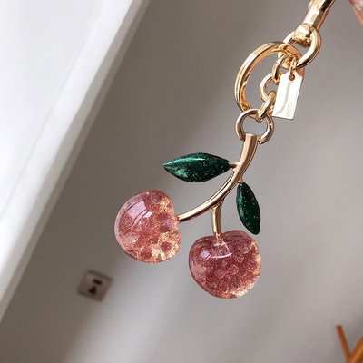 【九妹精品】COACH 水晶大櫻桃掛件 精美沈甸甸的的非常有質感 大櫻桃掛件 鑰匙扣 包飾