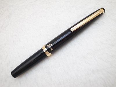 B147 百樂 日本製 elite 短鋼筆 18k 細字尖(標準桿)(6.5成)