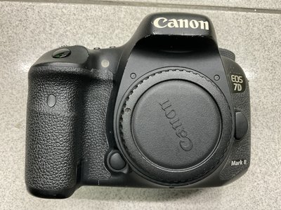[保固一年] [高雄明豐] Canon EOS 7Dll 7D2 快門次126xx 便宜賣 90D 80D 70D 60D [C1503]