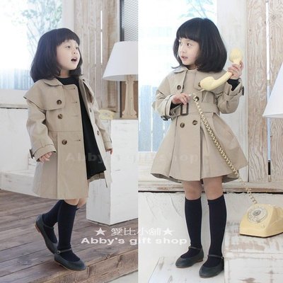韓版童裝女童新款兒童披肩風衣外套卡其色女童大衣(現貨)~Burberry 風格