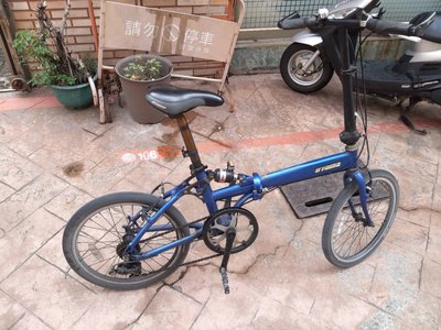 腳踏車 小孩會長大，腳踏車長不大，便宜賣，白色的3200元，藍色的4000元