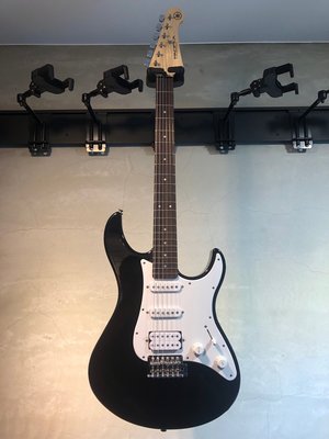 【六絃樂器】全新 Yamaha PAC012 黑色電吉他 印尼廠 / 現貨特價