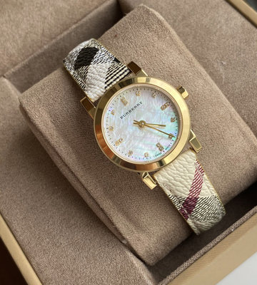BURBERRY 珍珠貝母錶盤 格紋皮革錶帶 石英 女士手錶 BU9226