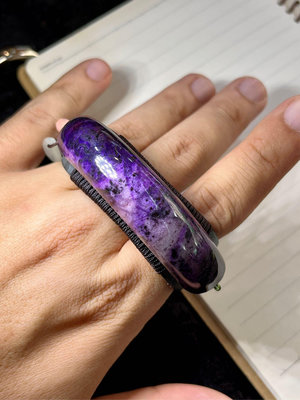 早期收藏老料濃郁櫻花紫舒俱徠石手鐲型粉珊瑚配件皮繩藝術設計款手環
