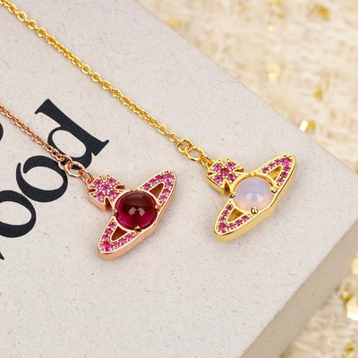 英國知名設計師品牌Vivienne Westwood土星桃紅色水鑽珠珠手鍊 代購